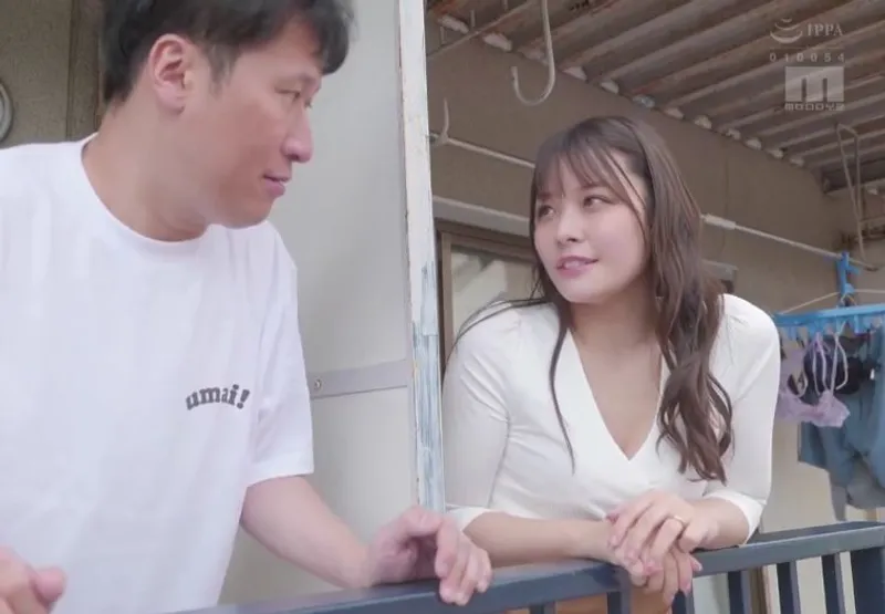 Anh trai trúng số và em gái hàng xóm bị gã chồng bỏ bê đang gửi tín hiệu cầu “chịch”